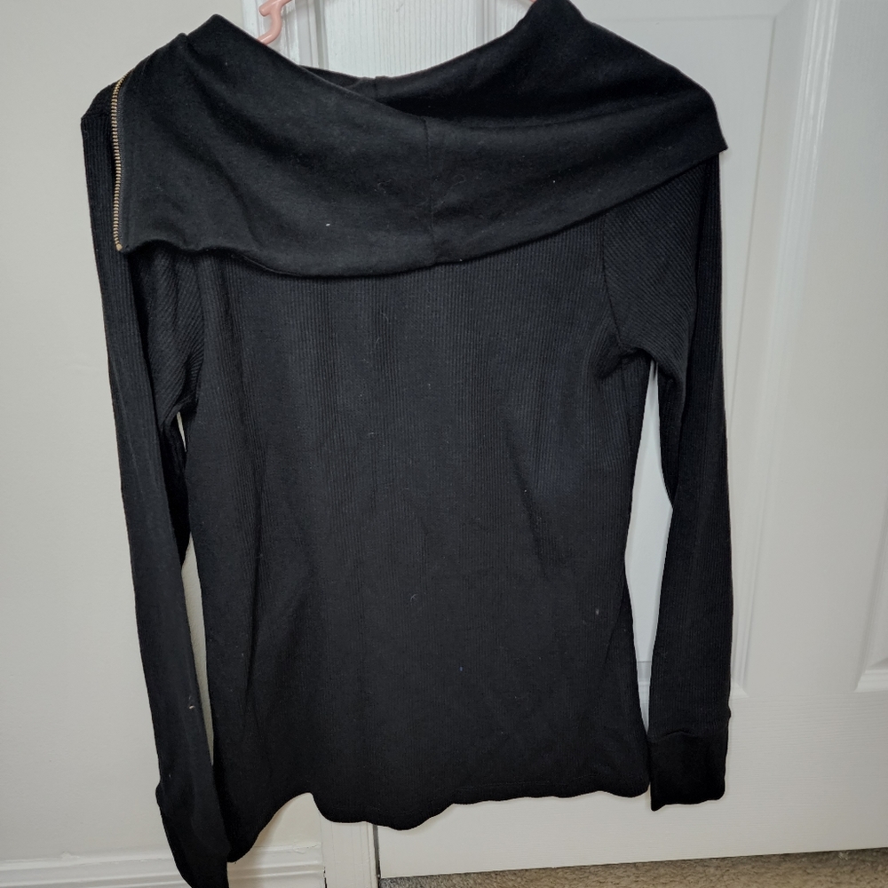 IZOD - Picture 4 of 4
